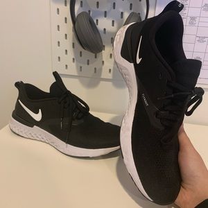 Nike Odyssey React